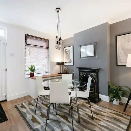 Cambridge House - Modern 2 Bedroom House, Close To Luton Airport & Town Centre Ngoại thất bức ảnh