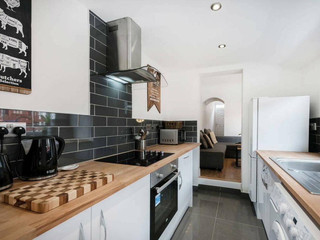 Cambridge House - Modern 2 Bedroom House, Close To Luton Airport & Town Centre Ngoại thất bức ảnh