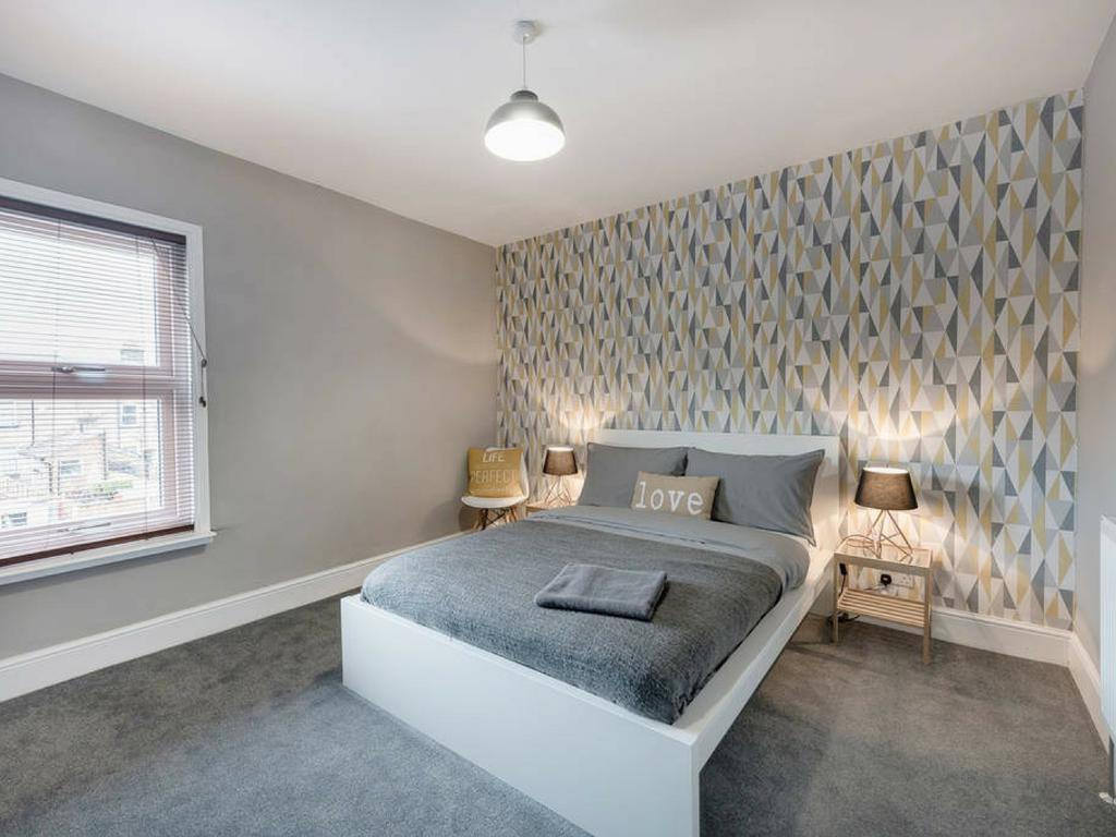 Cambridge House - Modern 2 Bedroom House, Close To Luton Airport & Town Centre Ngoại thất bức ảnh